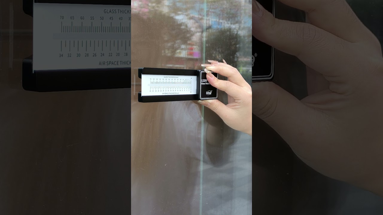 LS200 Glass thickness gauge measures the thickness of insulating glass