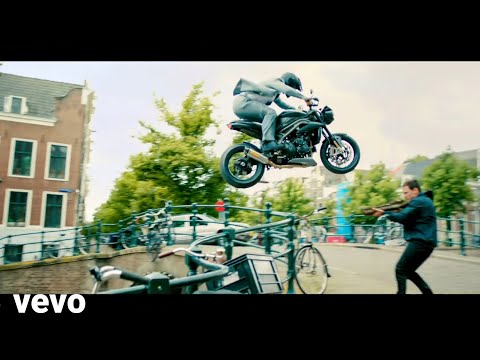 The Hitman S Bodyguard 2017 Amsterdam Canal Chase Scene DJ Muratti Triangle Violin Classic