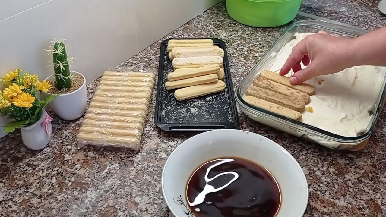 Εύκολο γλυκό ψυγείου με μπισκότα σαβαγιάρ . ნამცხვარი ნოტიო და გემრიელი ტირამისუს ჩხირებით