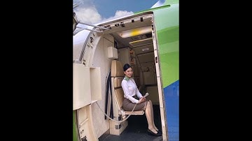 Em tiếp viên hàng không ! Lo clip ? Tiếp viên hàng không được đào tạo như thế nào?
