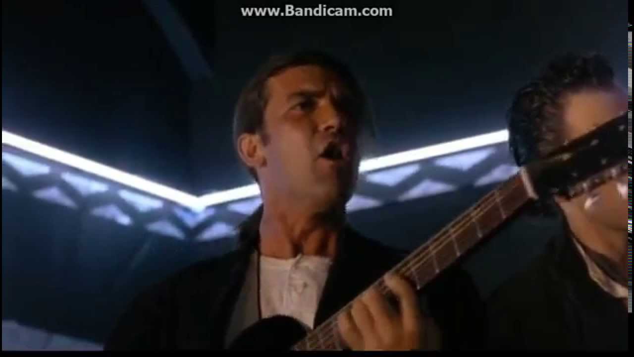 Antonio Banderas y Los Lobos - Canción Del Mariachi ~ Desperado1995 ...