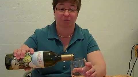 A Wine Moment with Delaina +  Trader Joe