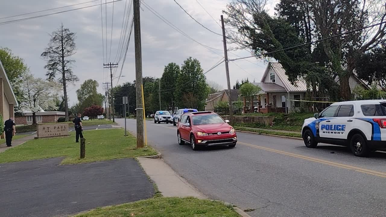 Hickory Police responding to reports of a shooting on S. Center Street ...