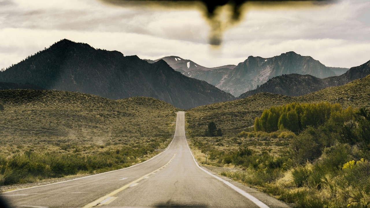 POV: First Ever Drive on Britain’s Busiest Motorway – Rush Hour Chaos!