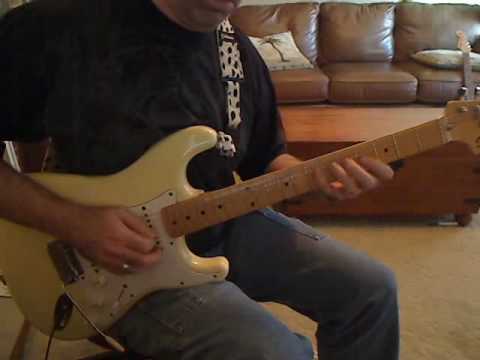 Pickup/Tremolo Demo: Fender Tex Mex Pickups and AV...