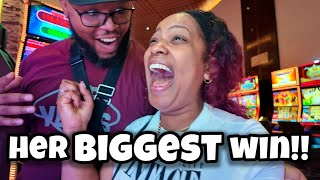 Her Biggest Win EVER On This Slot Machine!! screenshot 3