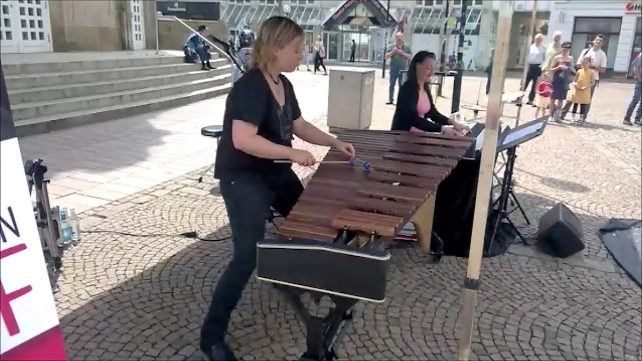 "Duo Marimba & Piano" Straßenmusik / Street Music / Silke Büscherhoff & Daria Bergen