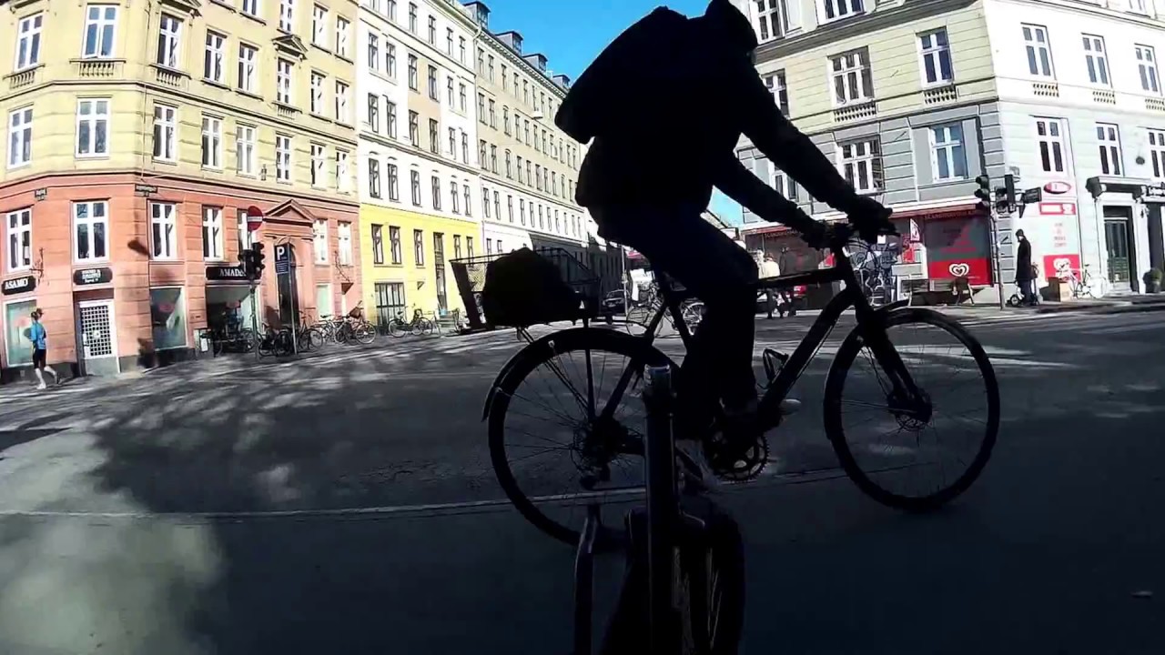 Copenhagen Cycling Rush Hour: The Lakes to Assistens Cemetery - YouTube