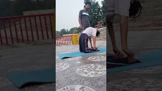 उष्ट्रासन—जहाँ लचीलापन साहस और आत्मविश्वास एक साथ खिलते हैं|#YogaTutorial #Ustrasana #backbending