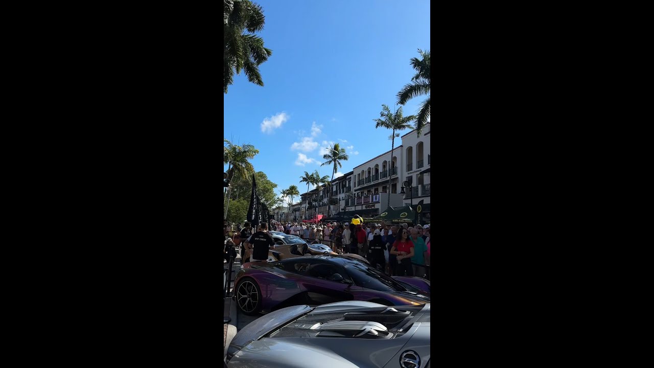 Cars on 5th in Naples, Florida
