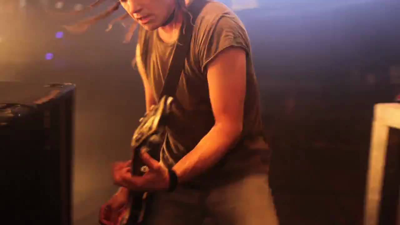 NIN: Burn Live from on stage, Melbourne 2.25.09 [HD]