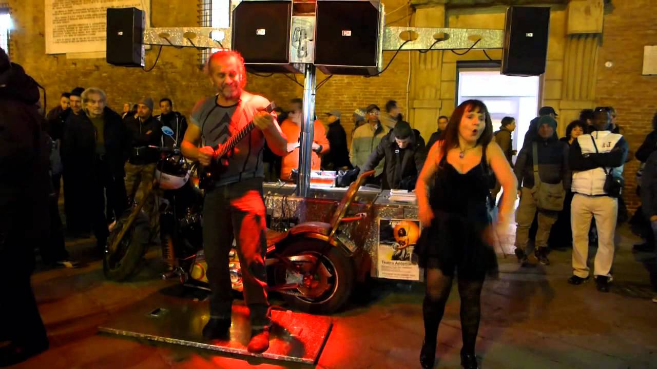 Beppe Maniglia - Apache-