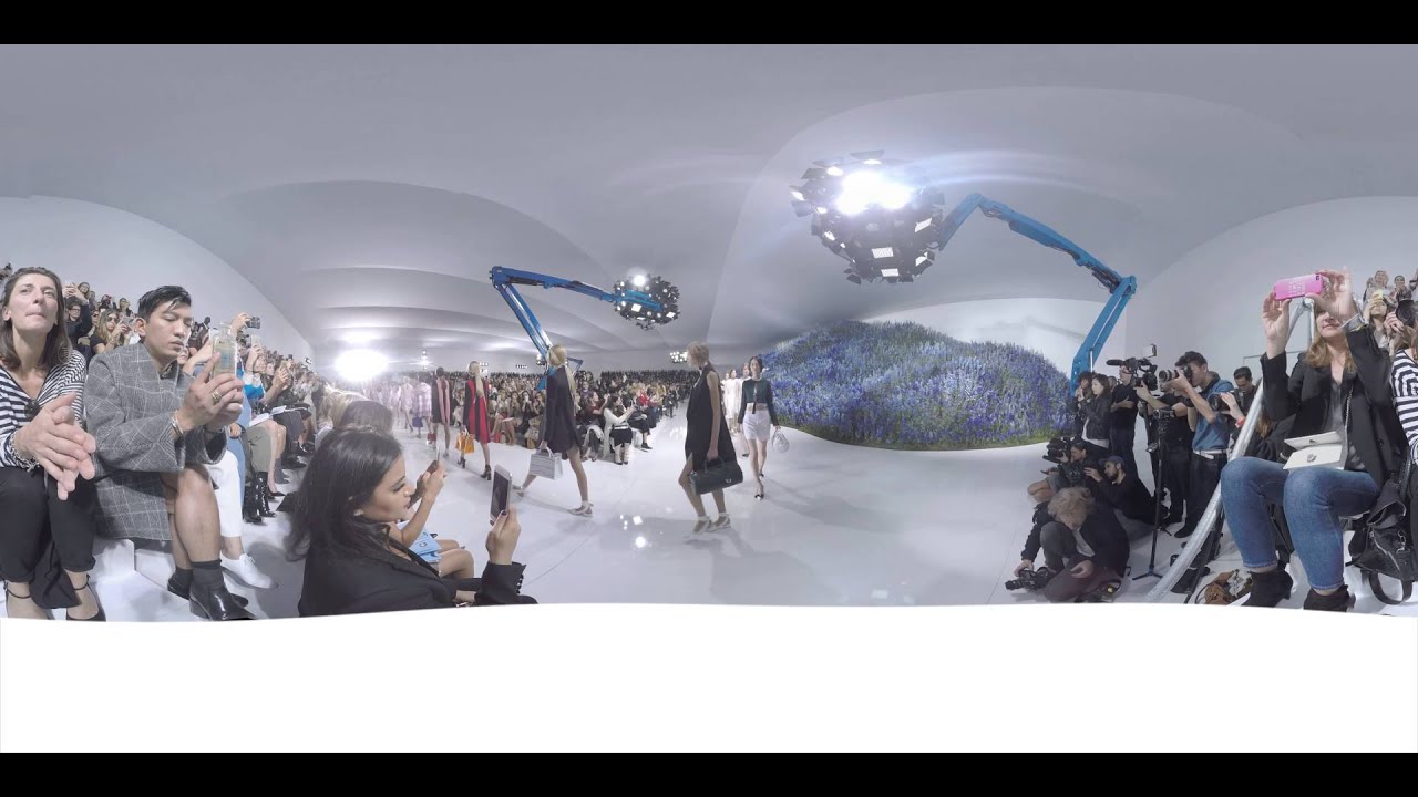 Dior Virtual Reality Fashion Show Dior Virtual Reality Fashion Show