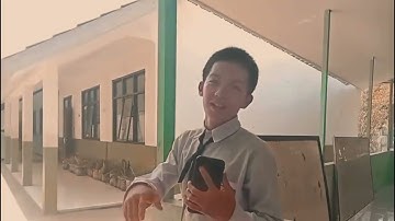 Tugas informatika membuat mini vlog lingkungan Estira oleh Agung Wyakta Franaza IX - E
