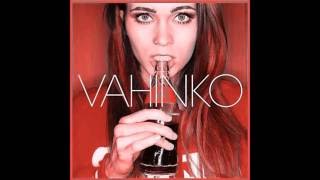 Video thumbnail of "SANNI - Vahinko by Tiia"