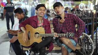 SUMPAH!!NYANYIIN LAGU ADEK BERJILBAB UNGU KE WANITA CANTIK GK DI KENAL -SENYUM2 SENDIRI