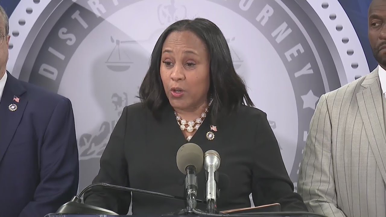 ⁣Full Press Conference: Georgia DA discusses indictment of Trump, others in election interference pro