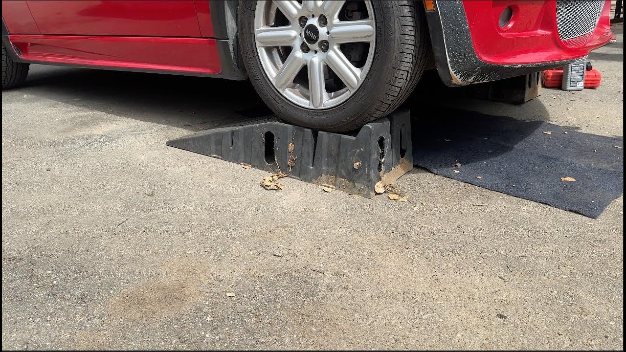FloTool Rhino Ramps Review! Great For Oil Changes - YouTube