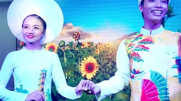 Vũ đoàn khai tiệc truyền thống tại Claris Palace