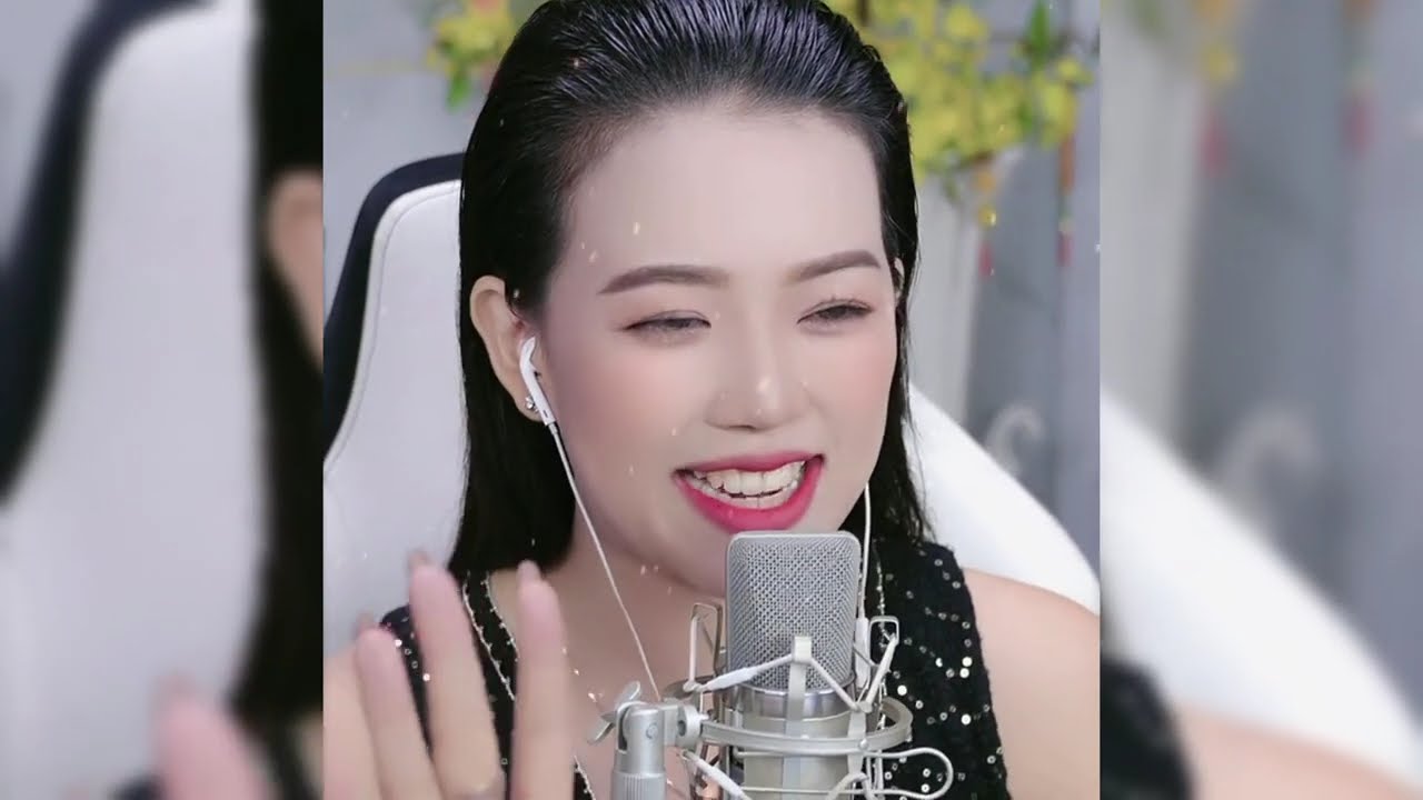 BÀI HÁT GẮN LIỀN TÊN TUỔI NGUYỄN THU PHƯƠNG