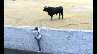 Miguel El Tobon En El Rio