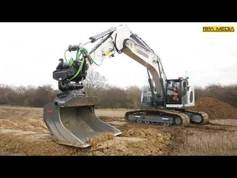 World's First Liebherr excavator with integrated Leica 3D machine control