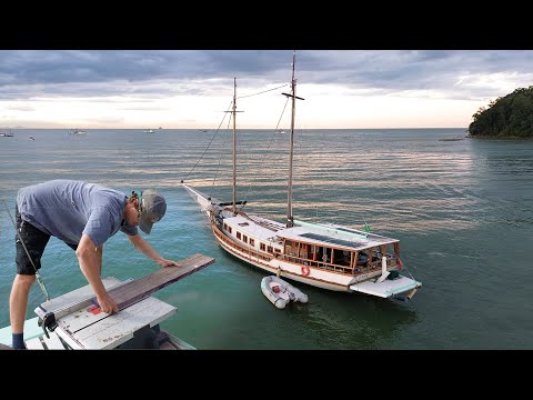 Floating but NOT finished: The BOAT BUILD continues 