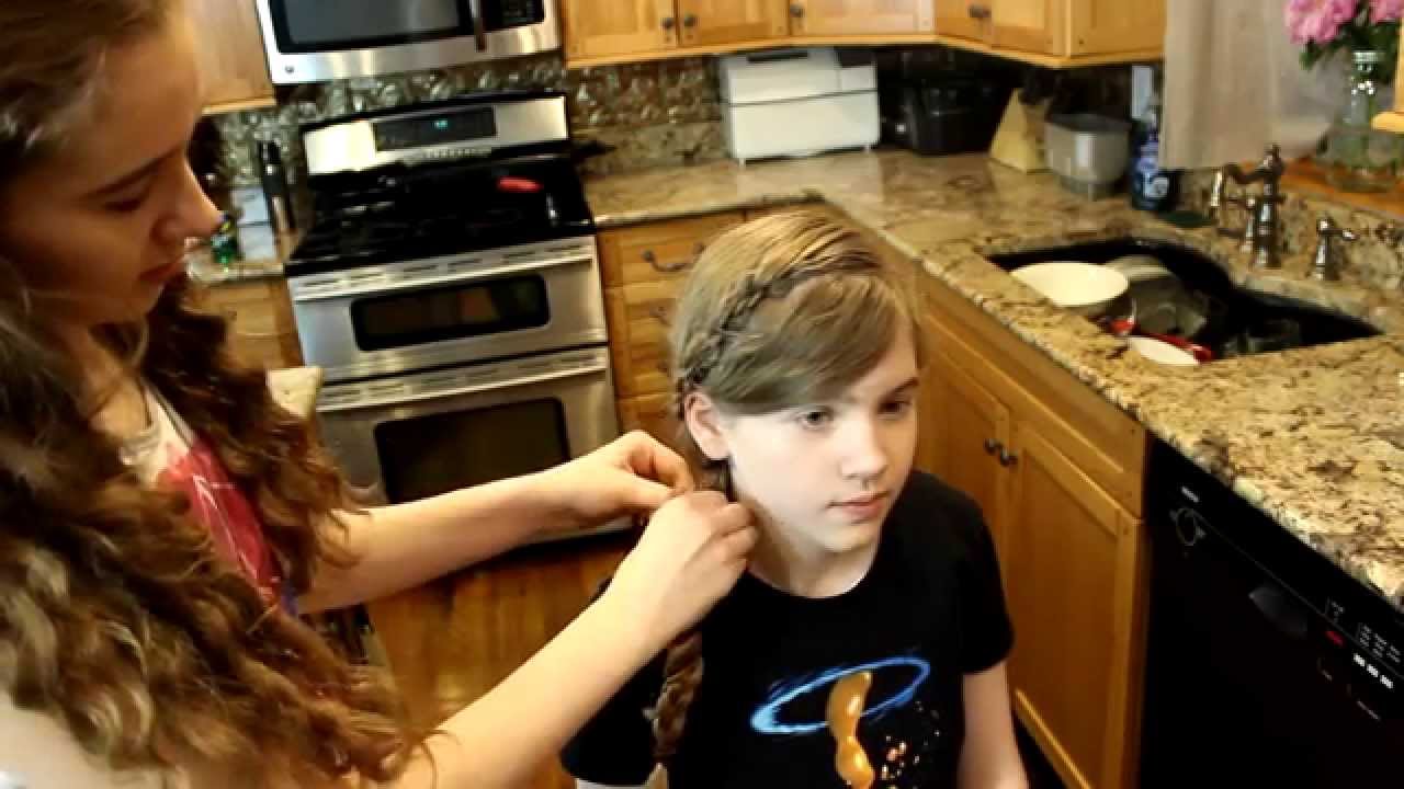 Astrids Hairstyle How To Train Your Dragon 2 YouTube