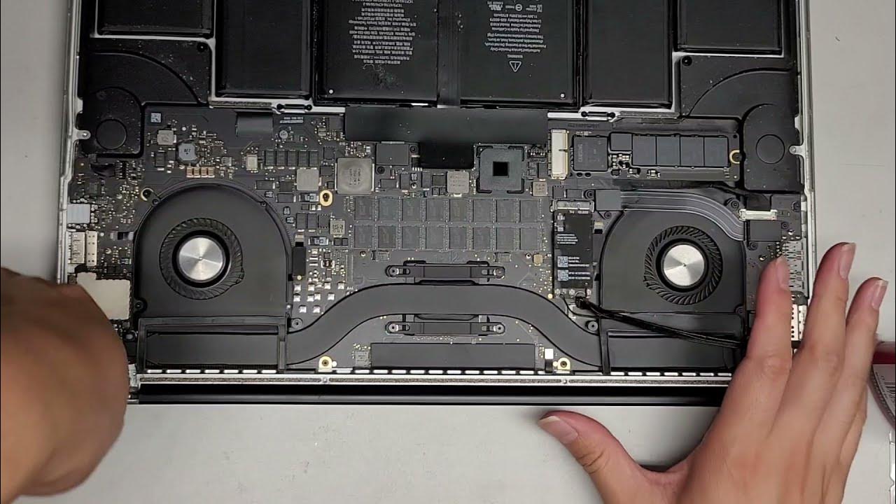 Mid 2015 15" inch MacBook Pro A1398 Black Screen Loose Hinge LCD LVDS