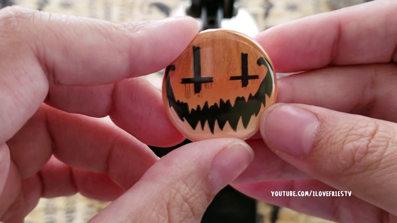 How To Make 1 25 Inch Buttons For Artist Alley YouTube