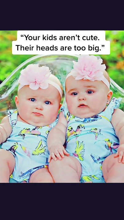 Bayi-bayiku tumbuh sesuai ukuran kepala mereka 🥰 #kembar #saudaraperempuan #celanapendek