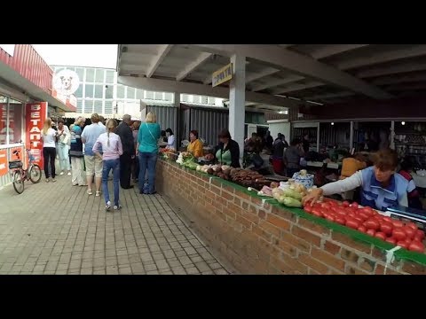Market in Myrhorod (Ukraine) / Базар у Миргороді (Україна)
