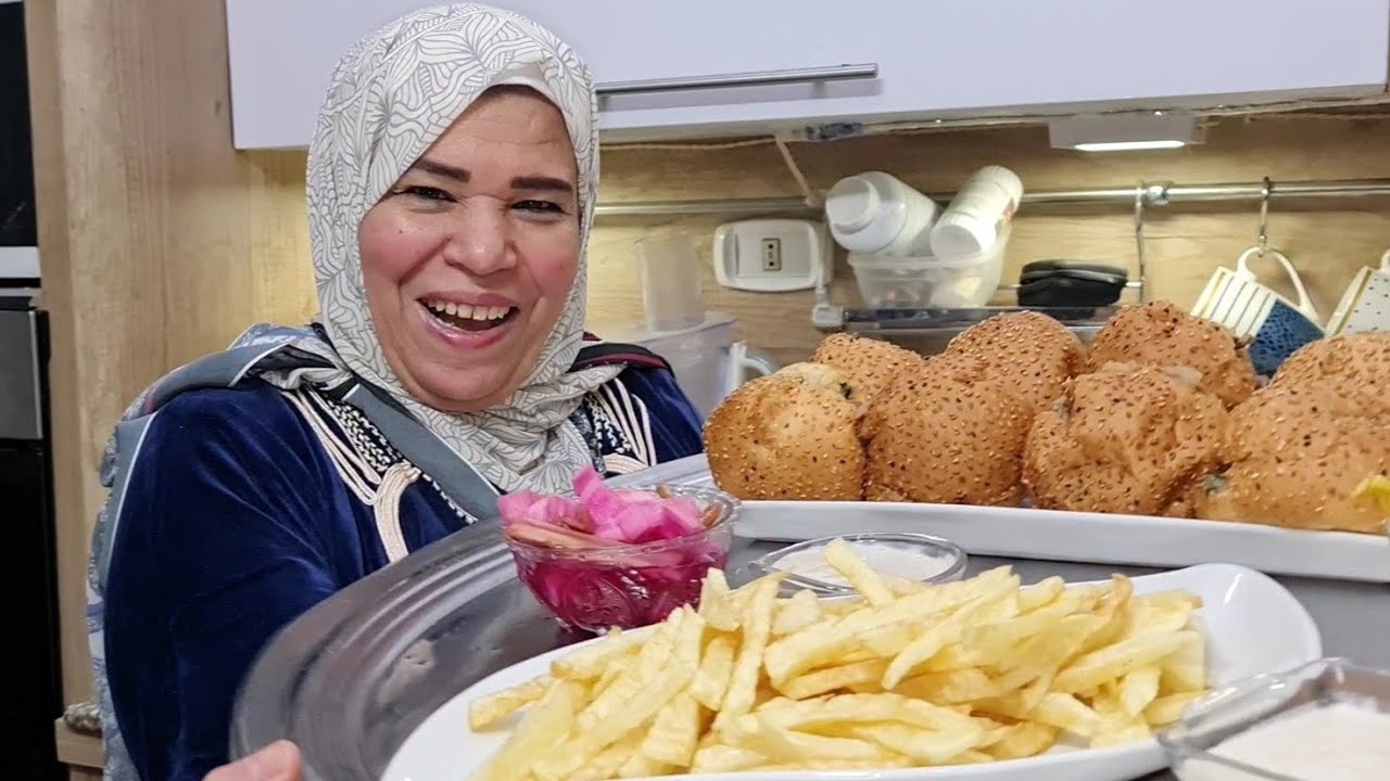 والله ما اشترى⁉️ تانى وفرت ٤٠٠ جنيه واعملى المطعم فى البيت وتحدى #شاورما_عربي