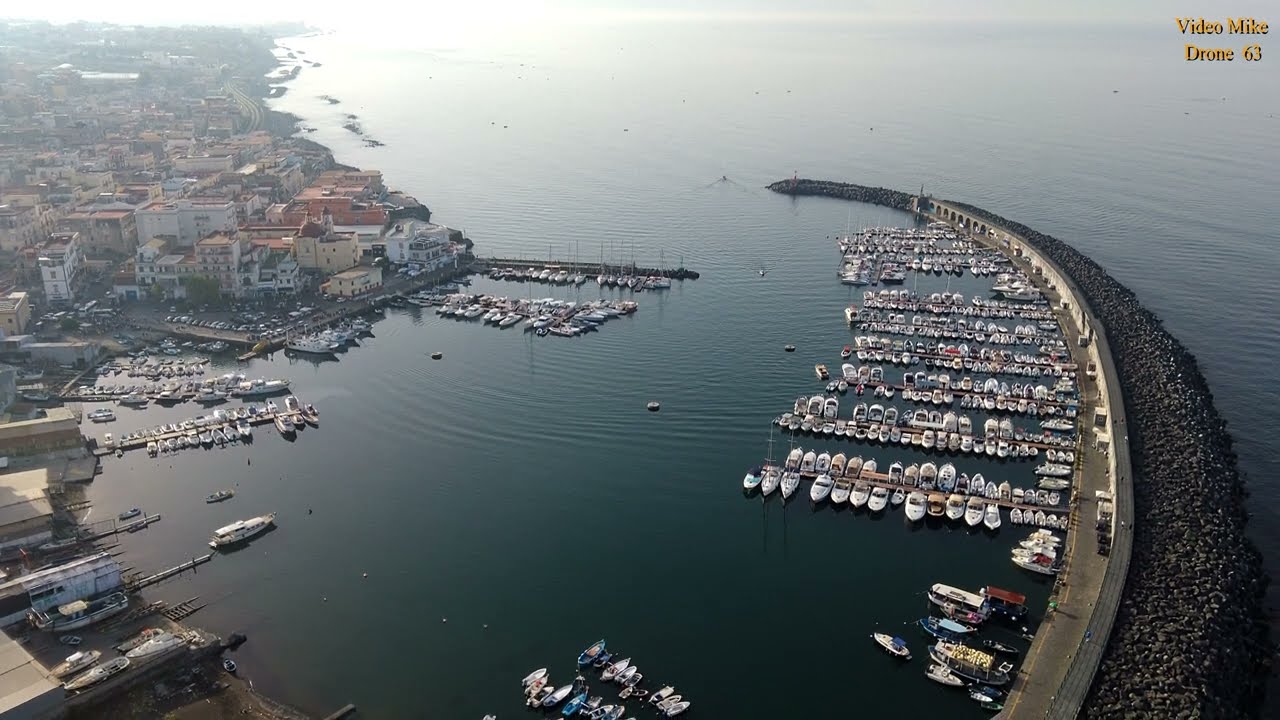 Torre del Greco vista dal Drone in 4K