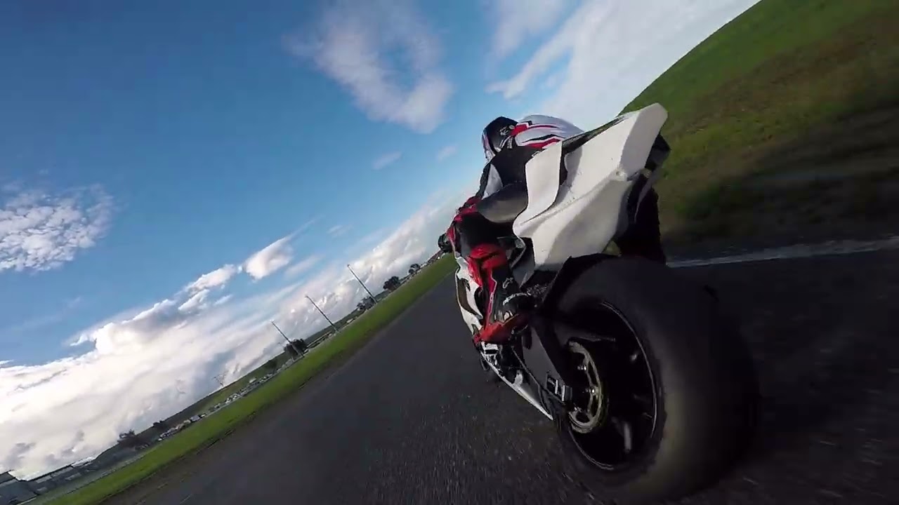 Back on Track after 8 Years! Thunderhill Raceway on a 2003 SV650 with Funtrackdayz