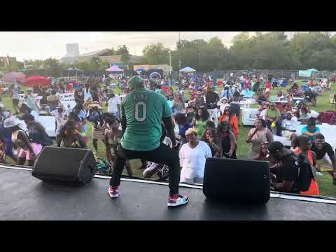 Cupid aka the Linedance King performing FLEX in Albany GA
