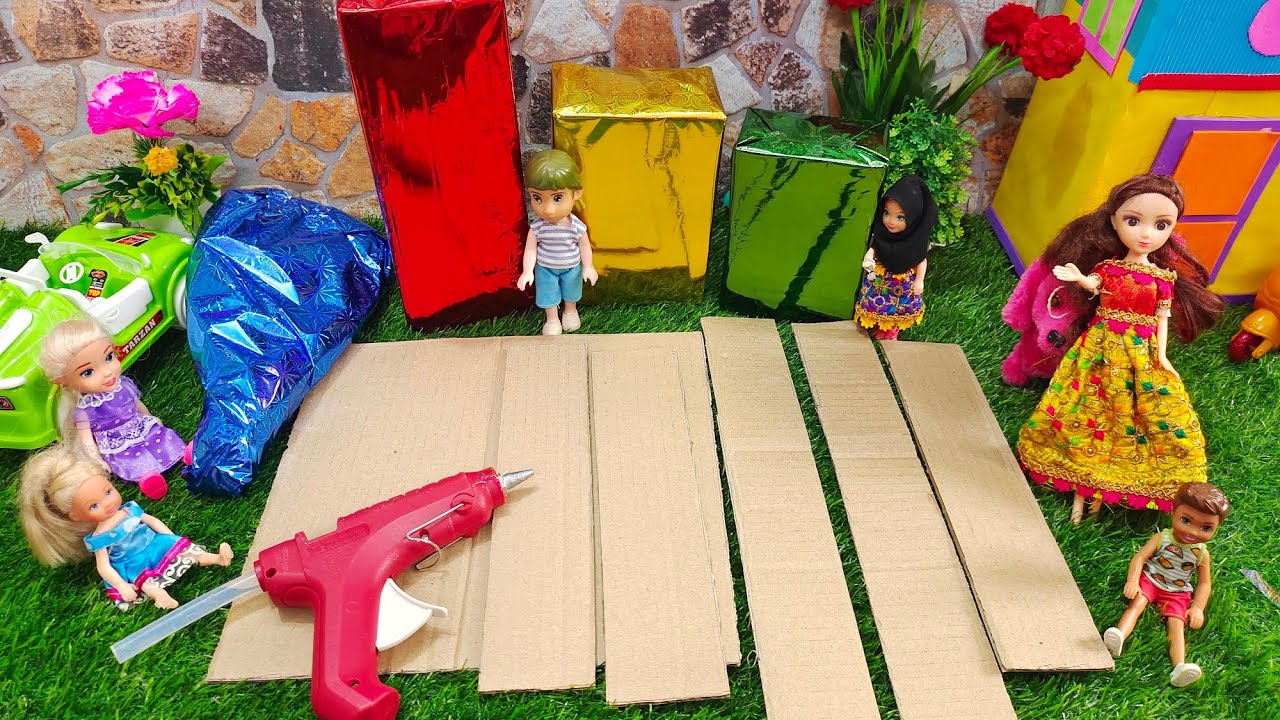 அட்டப்பெட்டியில் விளையாட போறோம்/Super gifts open/Barbie show tamil