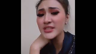 Nyai Baranang (Camelia Putri) nyanyi lagu Tanpa Batas Waktu (muka Lo byasa aja Jing)