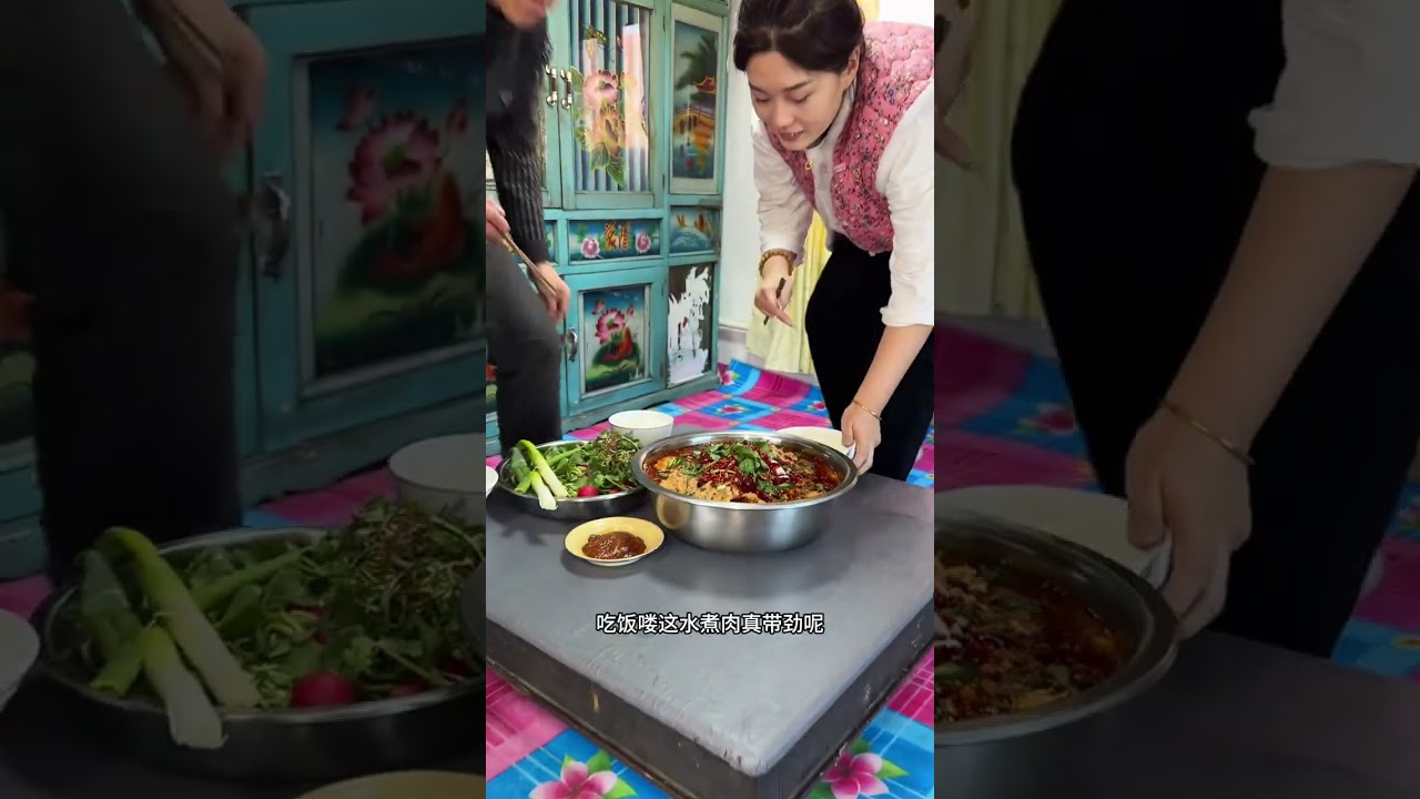 看看东北老婆婆版水煮肉片嘎嘎哇塞 真是太好吃啦 又是香迷糊的一天！