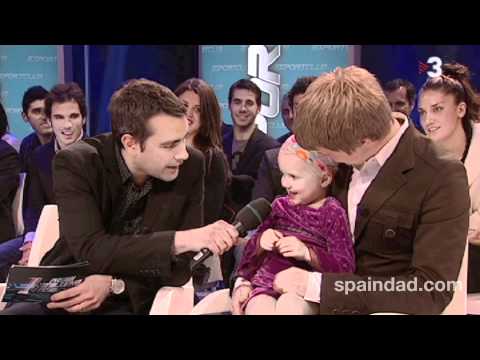 ENGLISH SUB: Alleke meets Xavi (Behind the Scenes Footage with her Daddy)