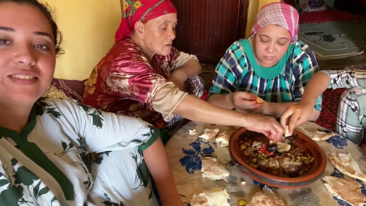 خالتي عيوش حقت ليا الحلم ديالي  ودارت لي داكشي لي بغى قلبي❤️😋