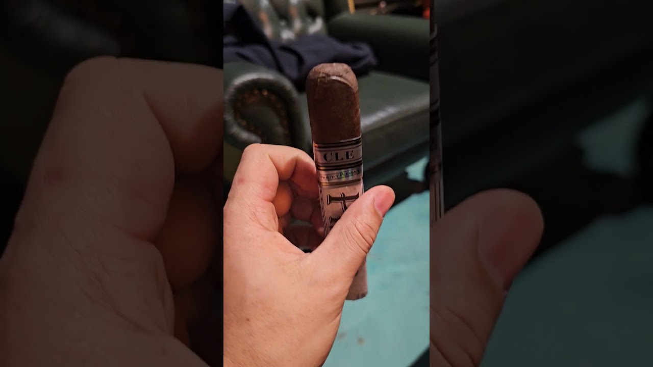 CLE Prieto Box pressed 🔥☃️ Its like eating dark chocolate 🍧😋 