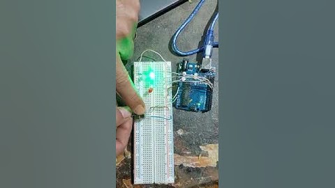 ENCENDER 4 LED CON POTENCIOMETRO EN ARDUINO