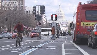 トランプ氏に抗議か　ホテル前で自分に火をつける(17/01/19)