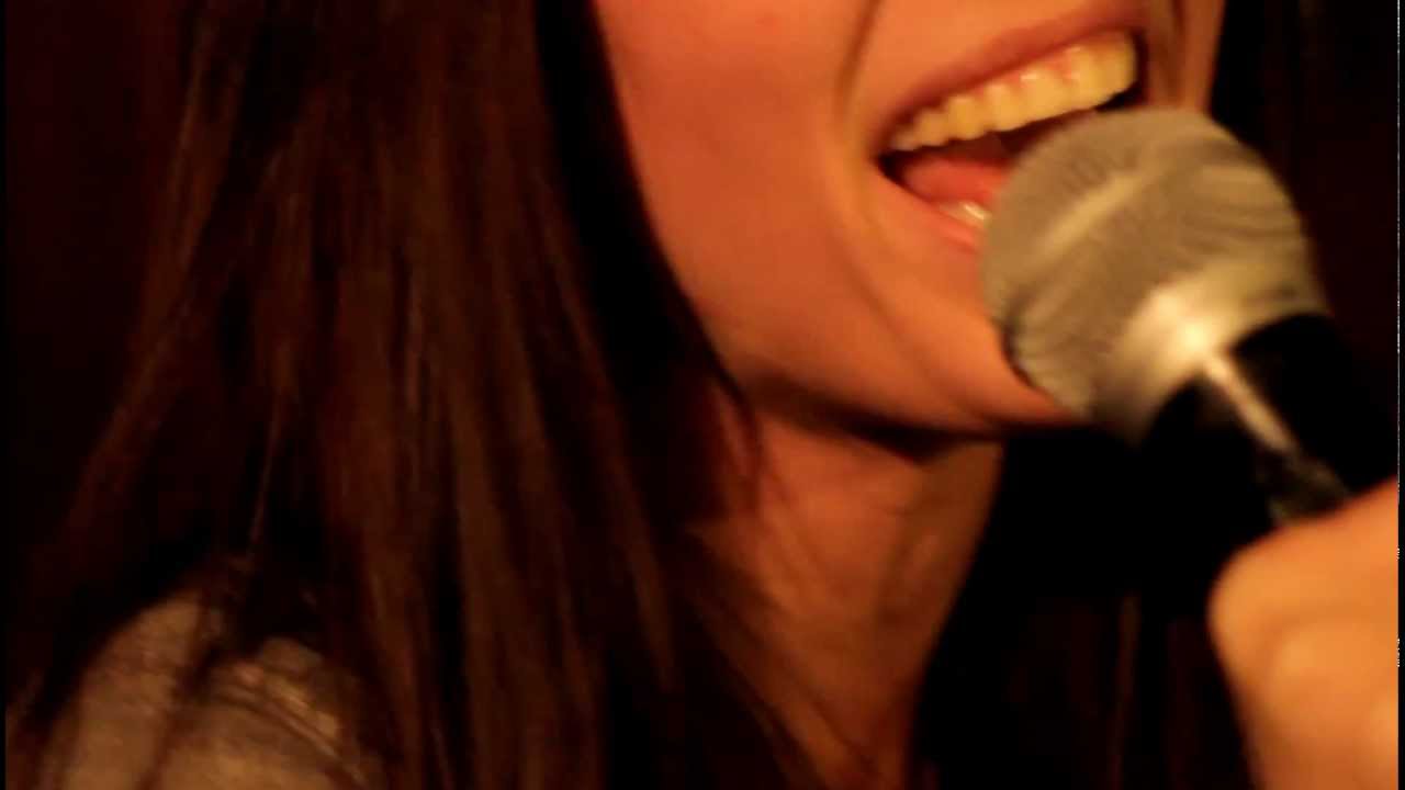 "Scotty doesn't know" by Breeze Chords Chordify