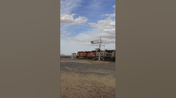BNSF 4336  Hinkley, Rd.  East Bound  Double Stack