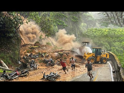 ASTAGHFIRULLAH !!! BARANG PEMUDIK BERJATUHAN, Konvoi Terbanyak Bus Bawa Pemudik Lewat Sitinjau Lauik