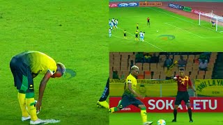 TAZAMA Fiston Abdul Razak akikosa Penati  Yanga 3-2 Mwadui