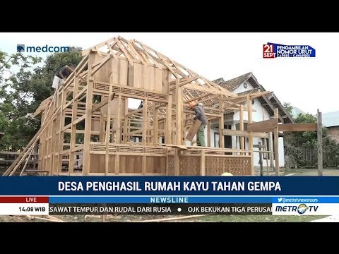 Keren Rumah  Kayu  Tahan Gempa Buatan Desa Tanjung  Batu  