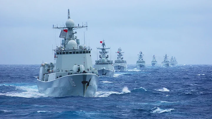 电影质感！直击中国海军多艘舰艇火力全开 看跨海区实弹射击训练有多震撼！20230330 | 军迷天下 - 天天要闻